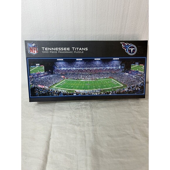 NFL Tennessee Titans Panoramic 1000 Pc Puzzle Box NFL Hologram Marked - Picture 1 of 4